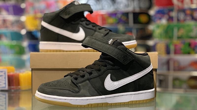 nike sb dunk mid orange label white