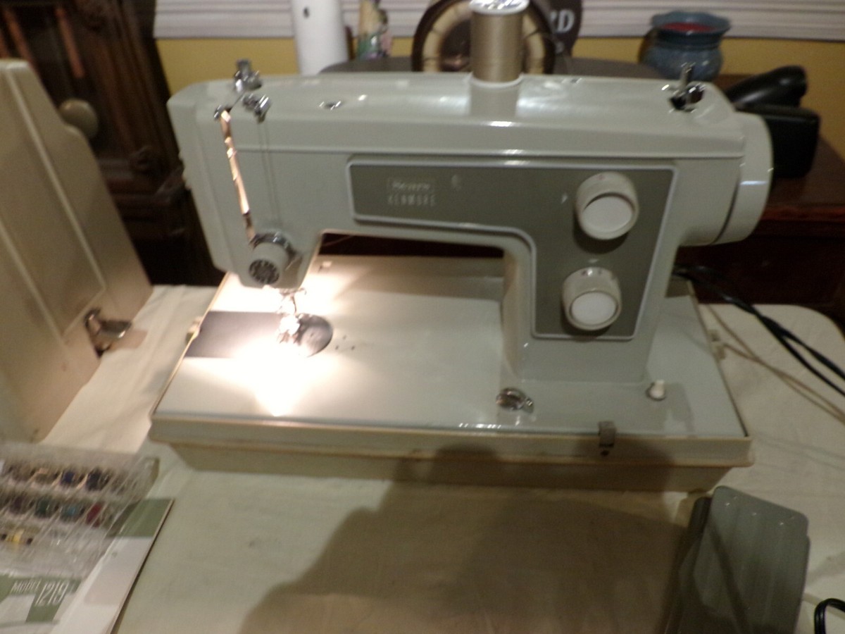 Sears Kenmore Sewing Machine Deluxe Zig Zag Model 1219 W