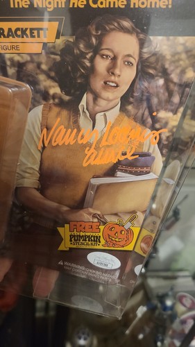 Fright Rags Halloween Myers 3.75" Auto'd Figure MOC JSA Annie Nancy Loomis - Picture 8 of 9