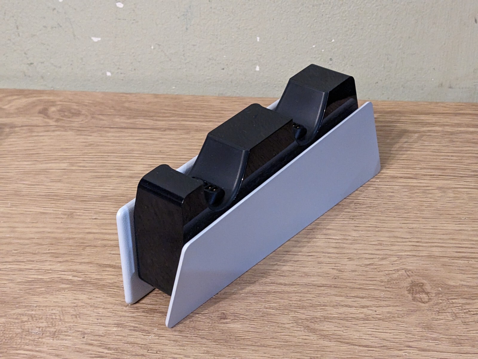 FAULTY Sony PlayStation 5 DualSense Charging Station charge 2 PS5 controllers