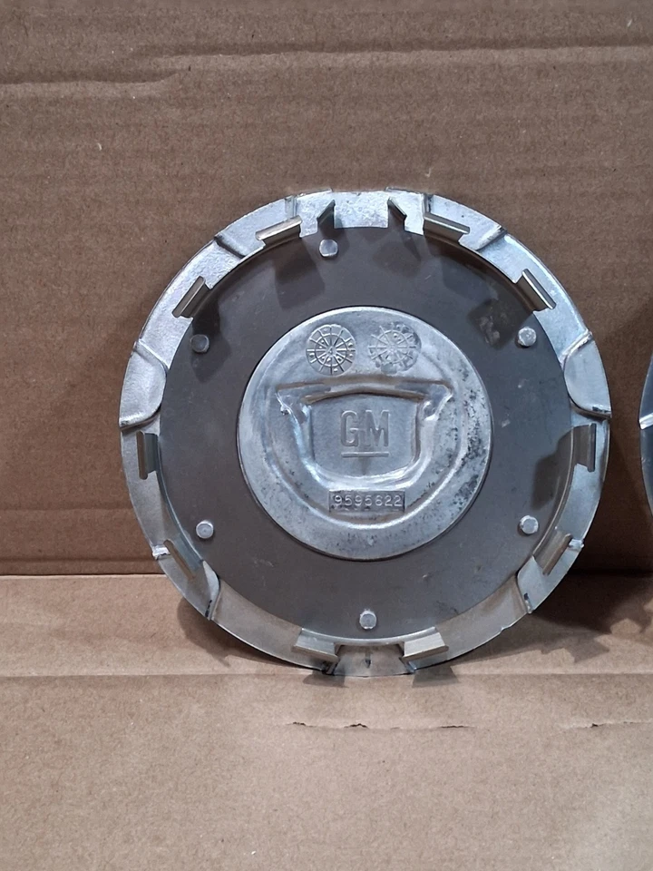 Cadillac XLR 2004-2009 tapa central de rueda pulida OEM 9595622 Foto 2 de 2