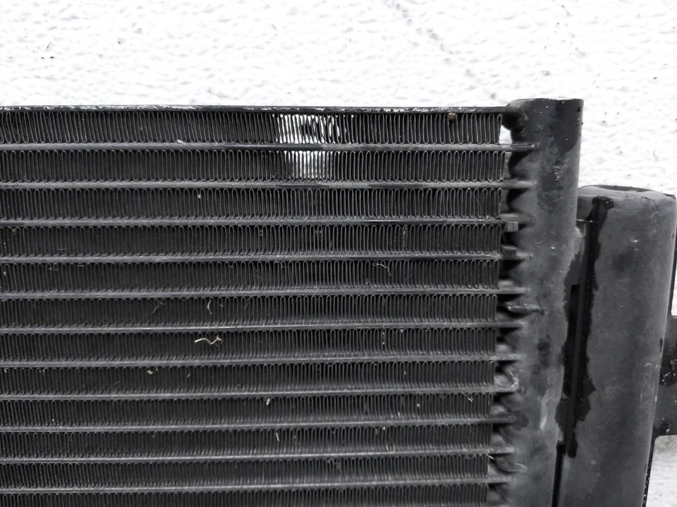 Volkswagen Golf GTI 2006-2014 2,0 L condensador de aire acondicionado 1K0-820-411-Q *abollado en la parte superior Foto 4 de 4