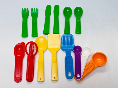Vintage Fisher Price Fun w/ Food Utensils Lot Spatula Measuring Spoons etc BIN20