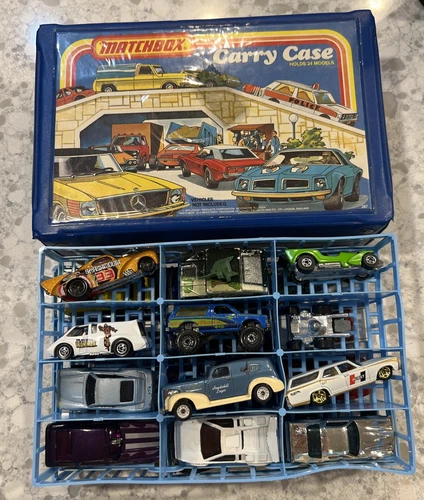 Vintage 70s & (mostly) 80s Die-cast 24 Car Lot w/Case Hot Wheels Matchbox.