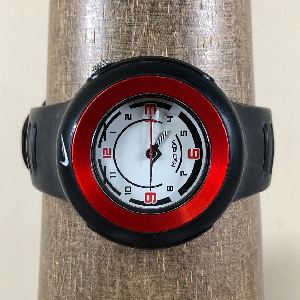 Vintage Nike Feminino WK0009 Esporte Preto Borracha Quartzo Analógico 39mm Relógio 6 3/4" - Imagem 2 de 4