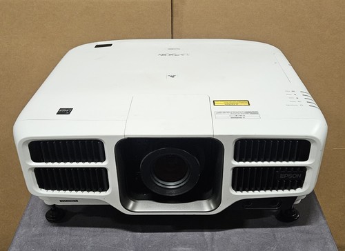 Laser WUXGA 3LCD 8000 Lumens Projector 4171 Hours (Green Spot) PRO L1300U