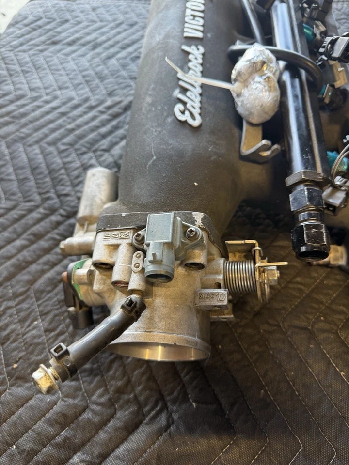 Впускной коллектор Edelbrock Victor X Acura Integra GSR B18 B18C B18C1 4760 - Изображение 3 из 4