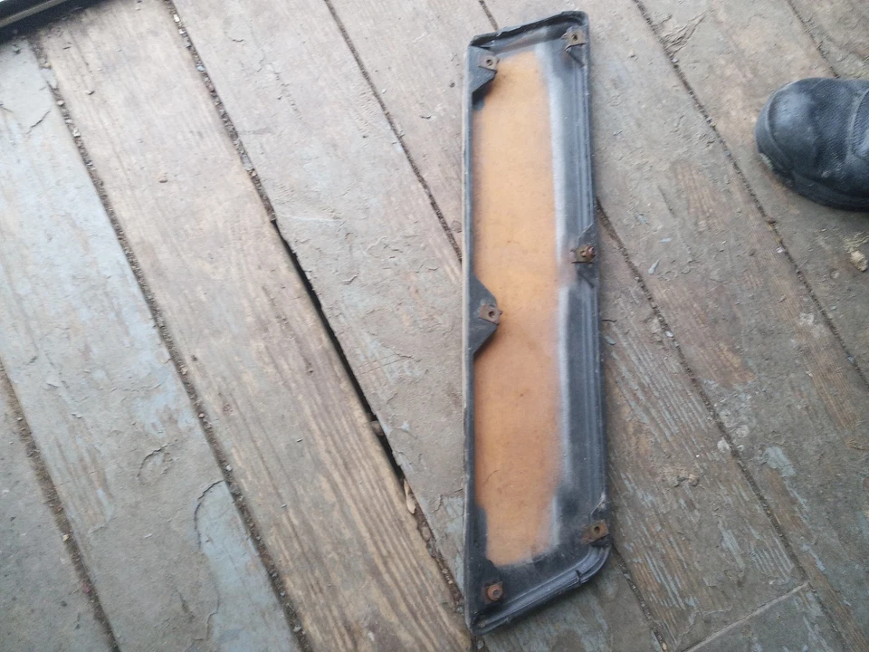 Pontiac Firebird 1982-84 transmisión automática parrilla inserto lado izquierdo del conductor Foto 2 de 2