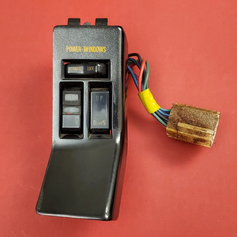 84-89 MITSUBISHI STARION / CHRYSLER CONQUEST MASTER INTERRUPTOR DE VENTANA OEM Foto 2 de 4