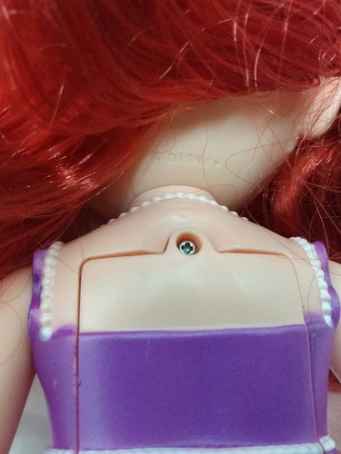 Disney Princess Sings & lights up The Little Mermaid Ariel Doll 2015 - Picture 3 of 5