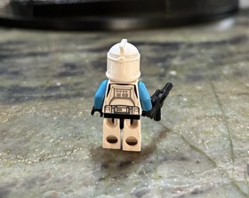 LEGO Star Wars Clone Trooper Lieutenant sw0629 Printed Legs 75085 Phase 1 Blue