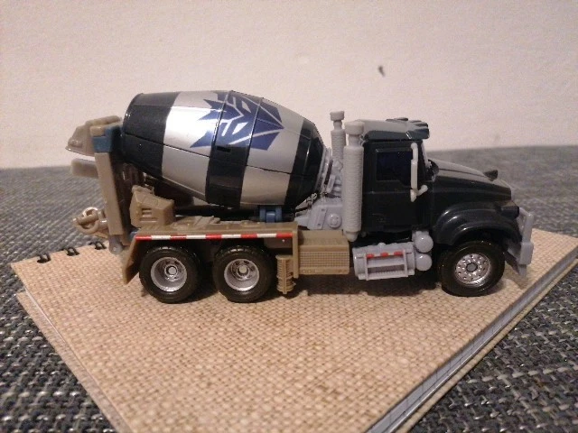 Transformers Figuren Studio Series Action-Figur - Bild 2 von 3