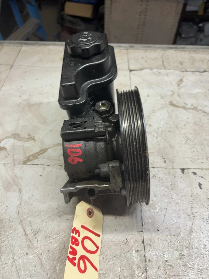 Cadillac DTS BUICK LUCERNE 2006-11 bomba de dirección asistida conjunto de depósito de motor Foto 4 de 4