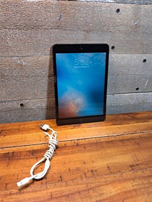 APPLE IPAD MINI A1432 7.9'' / 768x1024 A5 1GHz 16GB **Read Description**