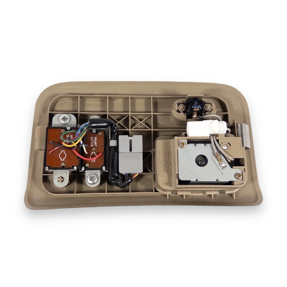 Nissan Máxima Infiniti I30 2000-2003 bronceado mapa delantero luz domo con techo corredizo Foto 3 de 4