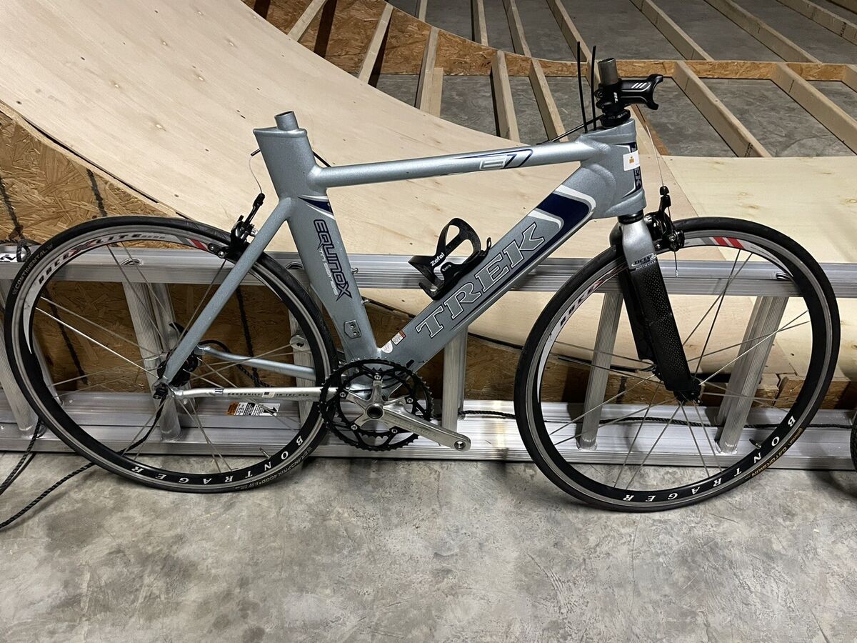 Trek Equinox 7 e7 Carbon Fiber Made in US - - Size 20.75 Trek Equinox 7 e7 Carbon Fiber Made in US - - Size 20.75