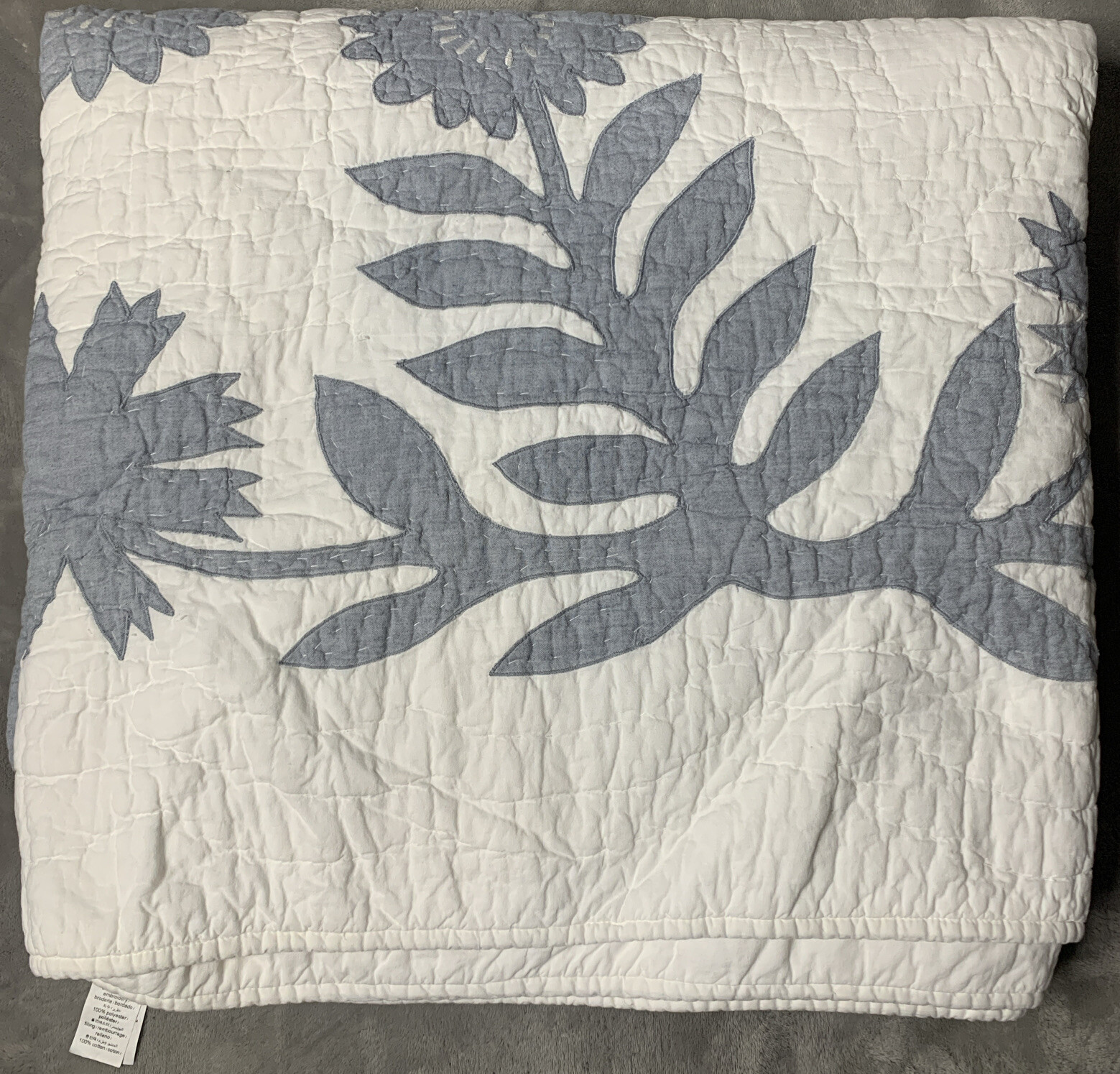 Pottery Barn Lilo Handcrafted Cotton Full/Queen Chambray Quilt Pre