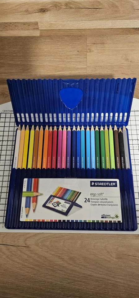 Staedtler Ergosoft Colouring Pencils 24 Pack Assorted Colours - Image 4 of 4