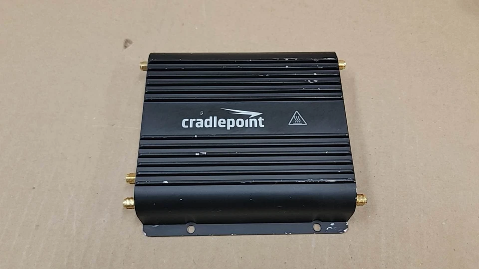 CRADLEPOINT IBR900-600M LAN Port Rugged Router Model S5A749A (device only) - Image 2 of 3