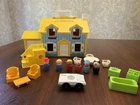 Fisher Price Little People Play Family House #952 w/ People & Furniture VTG