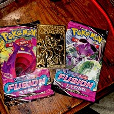 Pokémon TCG Fusion Strike Booster Pack - 10 Cards/23k Gold Plate Mewtwo Card!!