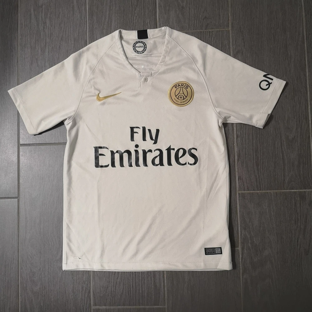 PSG Paris Saint Germain Trikot Größe: S 2018/19 Fußball Streatwear Fan Mode Nike
