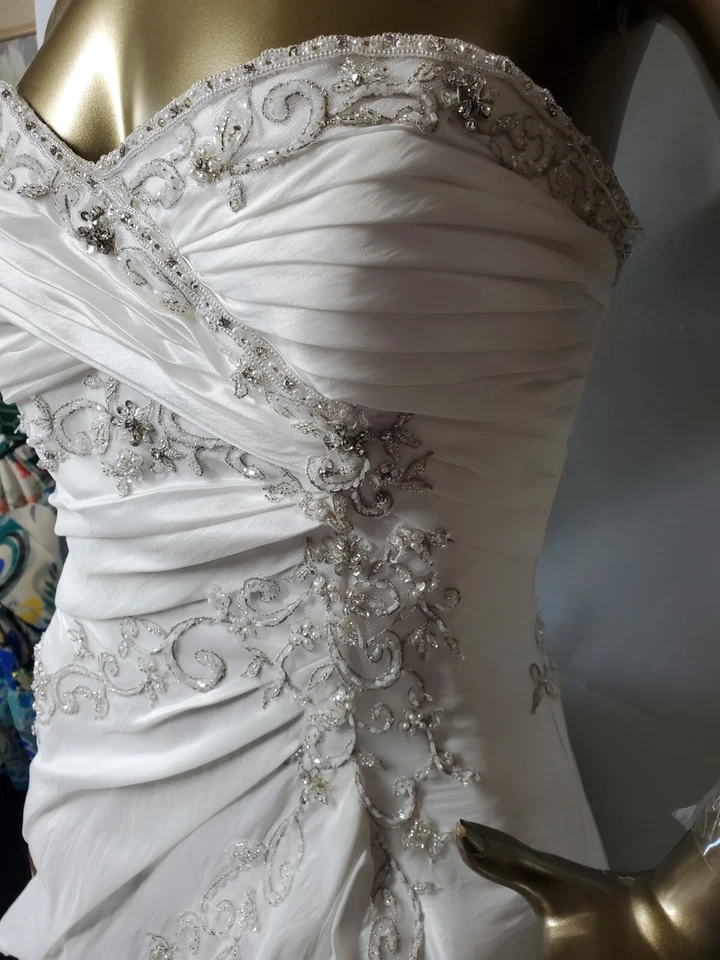 Sophia Tolli Strapless Wedding Dress Corset Back Size S/M Beading Adjustable - Image 3 of 4