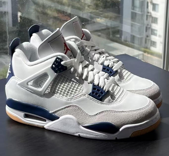 Nike SB x Jordan Air Jordan 4 
