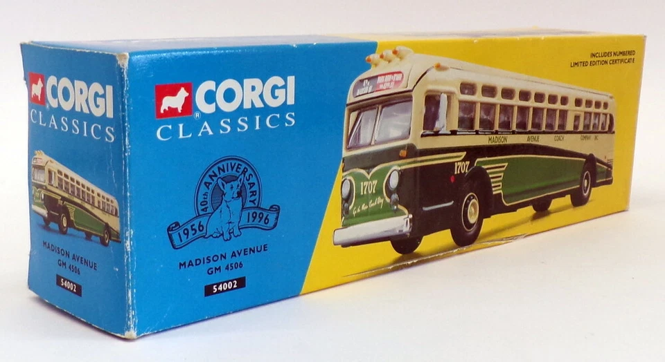 Corgi Appx 20cm Long Diecast 54002 - GM 4506 Coach - Madison Ave - Image 3 of 3