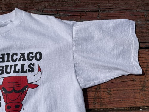 Very Rare 90’s Chicago Bulls Blockbuster Kids Club Shirt Large - Picture 5 of 13