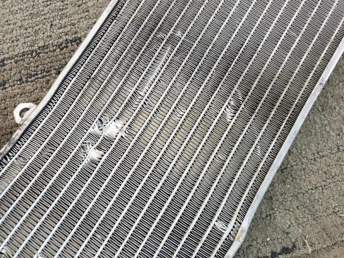 12-19 DUCATI PANIGALE 899 959 1199 1299 UPPER RADIATOR ENGINE