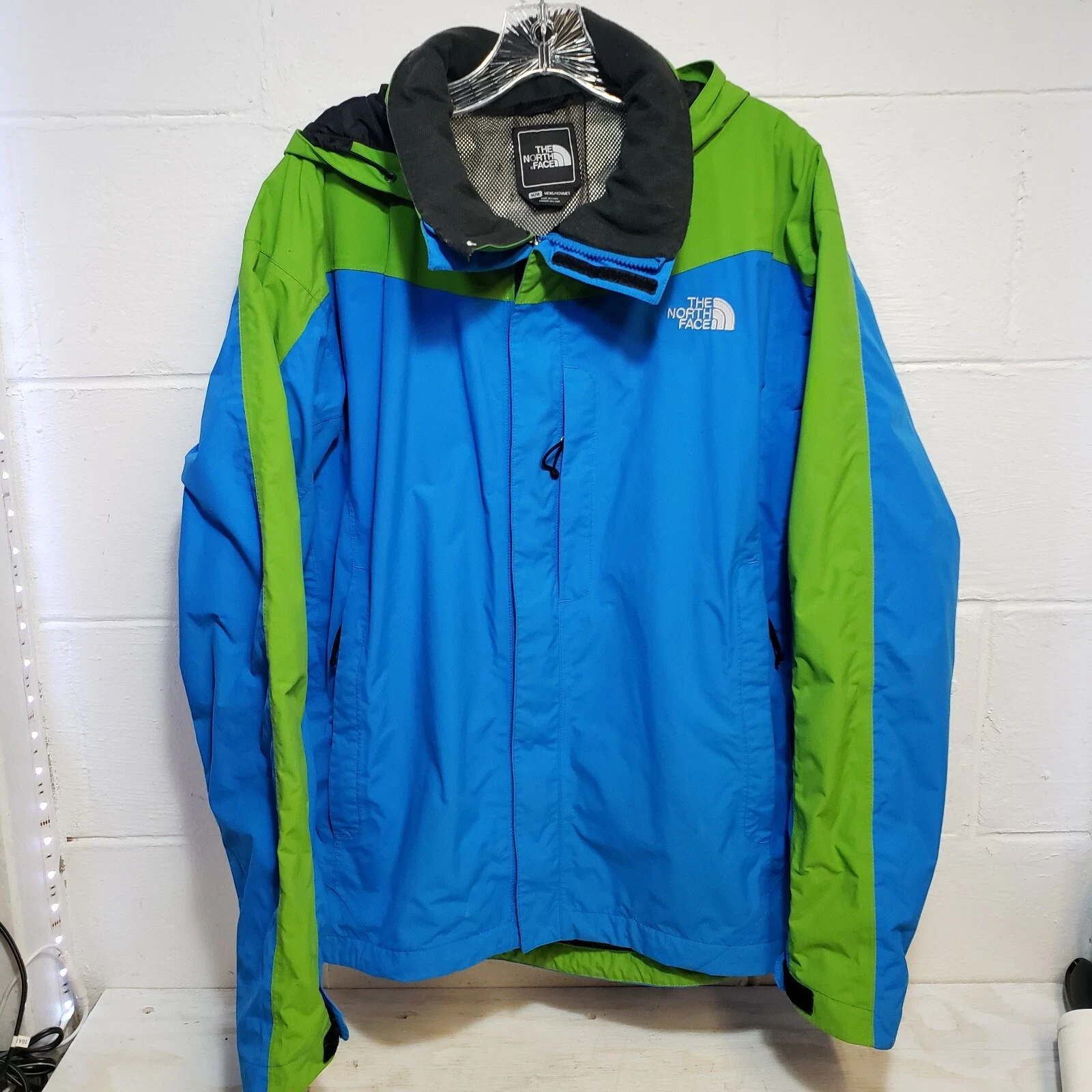 North Face Light Wieght Men's Medium Jacket 46" Chest Blue & Green