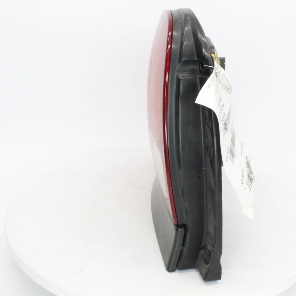 1999 Chevrolet Metro Tail Light Assembly Part Number 91173740 - Image 3 of 4