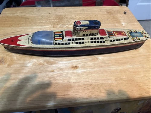 Vintage 1950s Marx Toys tin litho Sparkling Luxury Liner cruise ship.