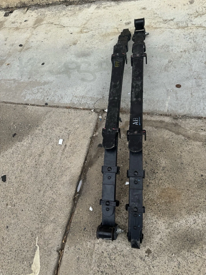 toyota tacoma 2021  lift springs - Image 2 of 4