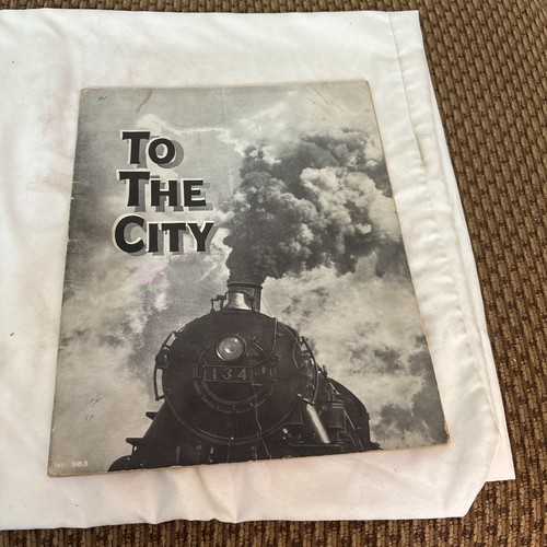 1933 Story & Picture Book TO THE CITY by Saalfield Publishing Trains Buses Autos - 第 1/19 張圖片