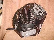 WILSON A360 YOUTH BASEBALL CATCHER'S MIT  31 1/2" NEVER USED WITH TAG    