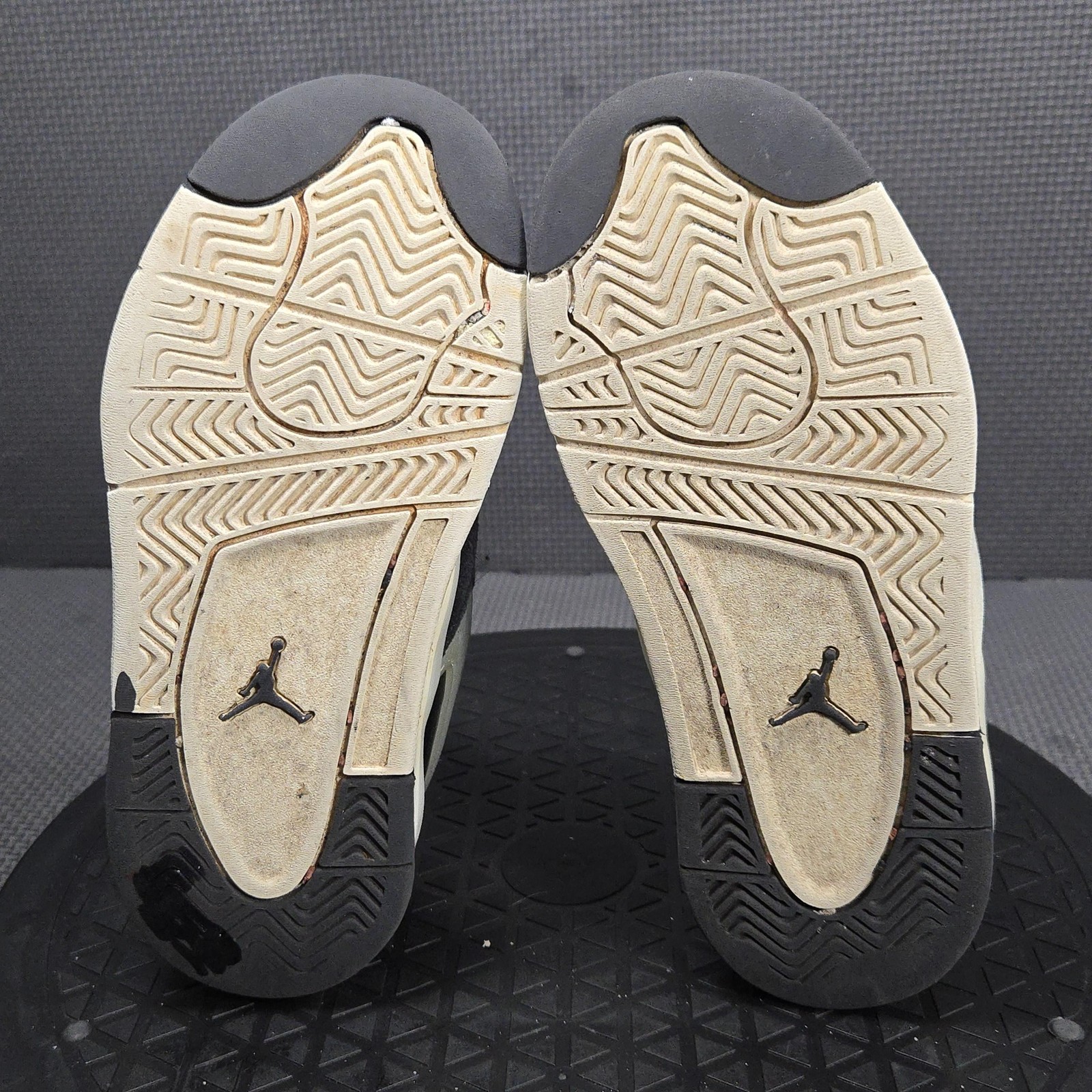 Nike Air Jordan Shoes Kids Size 11.5C Black Beige Basketball Sneakers FQ7936-006 thumbnail 7