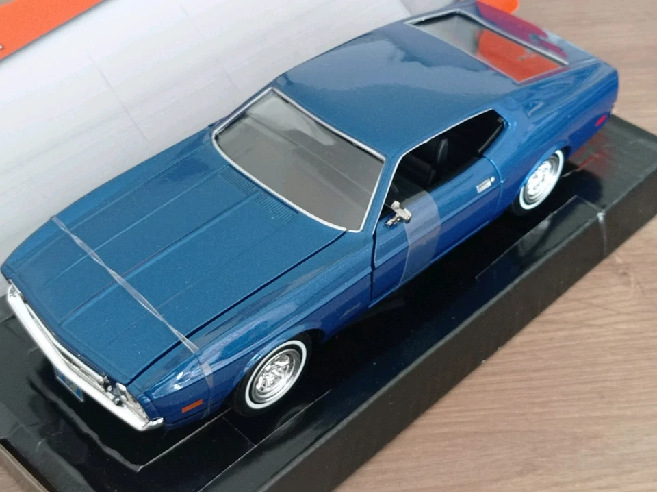MOTORMAX DIE-CAST COLLECTION FORD MUSTANG SPORTSROOF 1971 AU 1/24. - Photo 2/4
