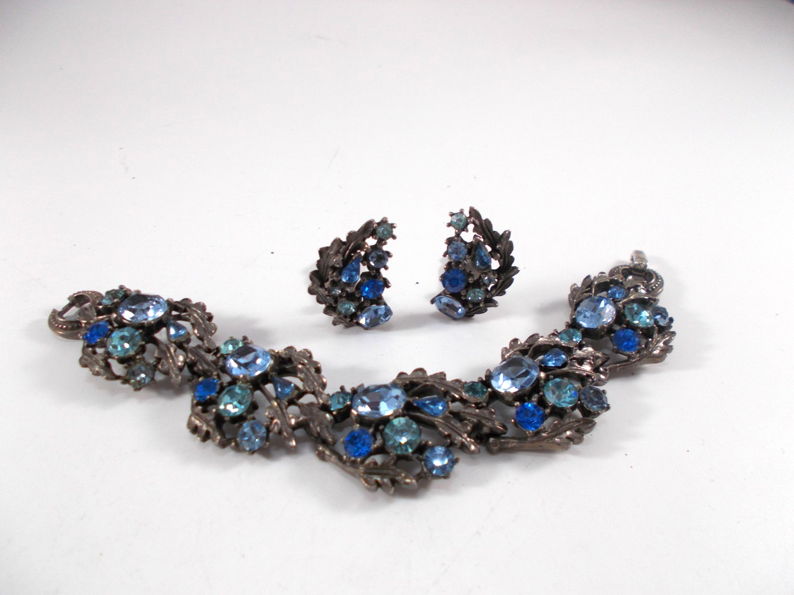Vintage Lisner Blue Rhinestone Leaf  Design Panel Bracelet Clip On Earrings Set