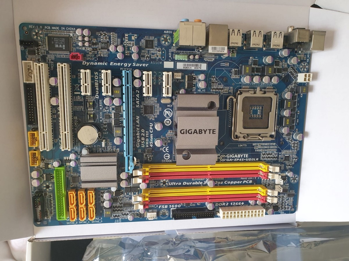 775 socket top motherboard GIGABYTE EP45-UD3LR dual BIOS can Quads