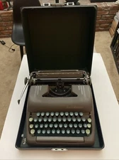 Vintage 1960s Smith Corona Super Portable Typewriter with Built In Case & Handle