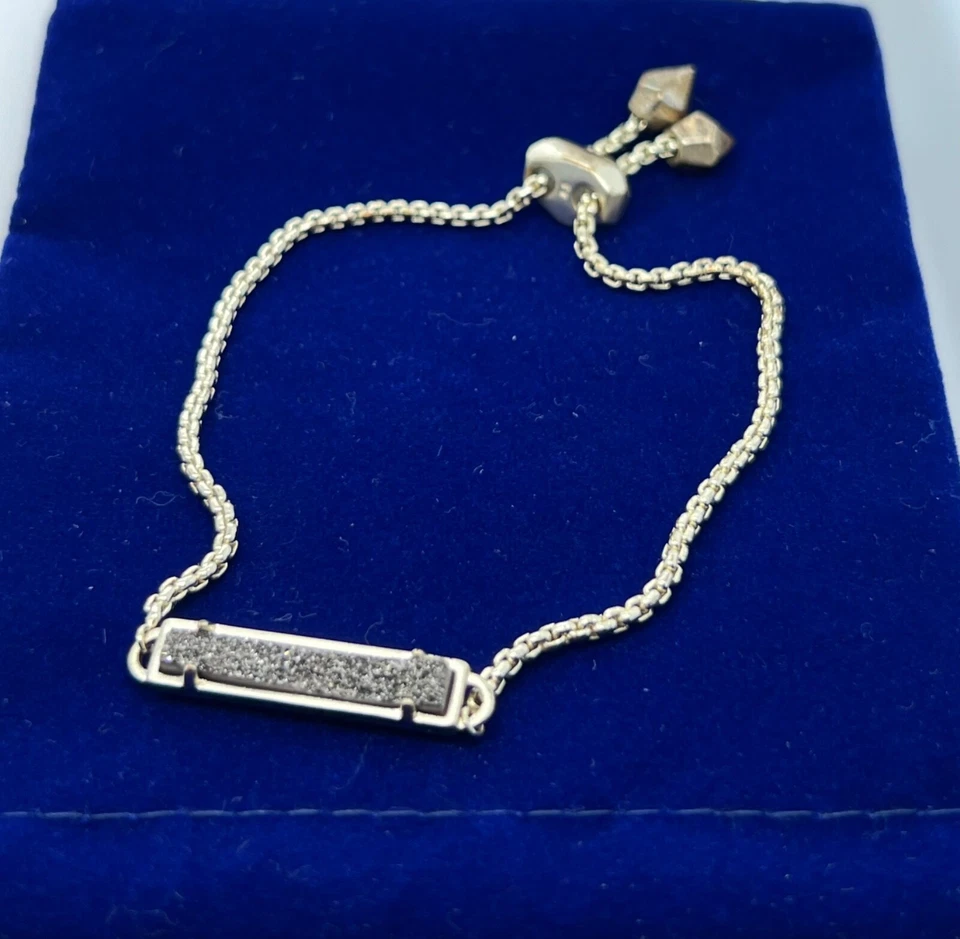 Kendra Scott usado Leanor Bar platino Drusy cuarzo conjunto de pendientes y collar Foto 2 de 4