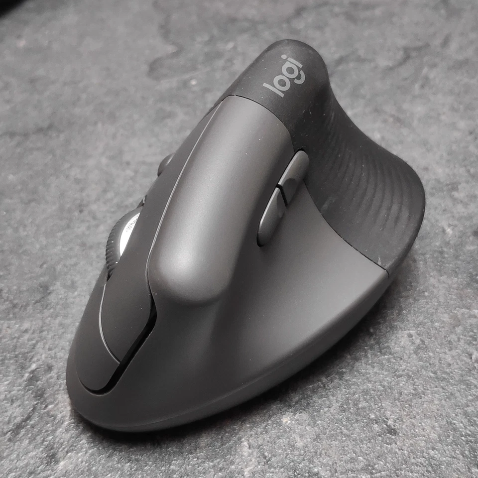 LOGITECH Lift Vertikale Ergonomische Maus Rechtshänder • Graphite Schwarz Grau - Bild 4 von 4