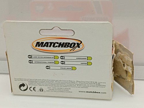 Matchbox Superfast / MB 299 - Ford Ambulance - White - Black & Red - (St John's) - Picture 2 of 9