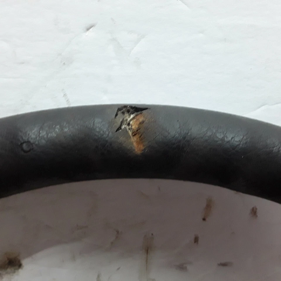 03 04 Isuzu Rodeo Axiom volante negro OEM Foto 3 de 3