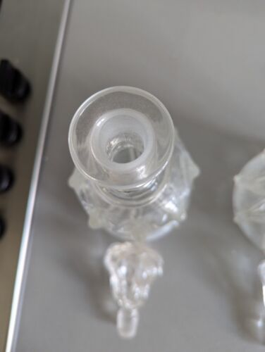 Antique Glass Decanters Victorian with Original Stoppers, perfect no chips - Picture 4 of 4