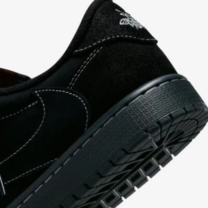 Travis Scott x Air Jordan 1 Low Stylish and versatile high-end sneakers for bas