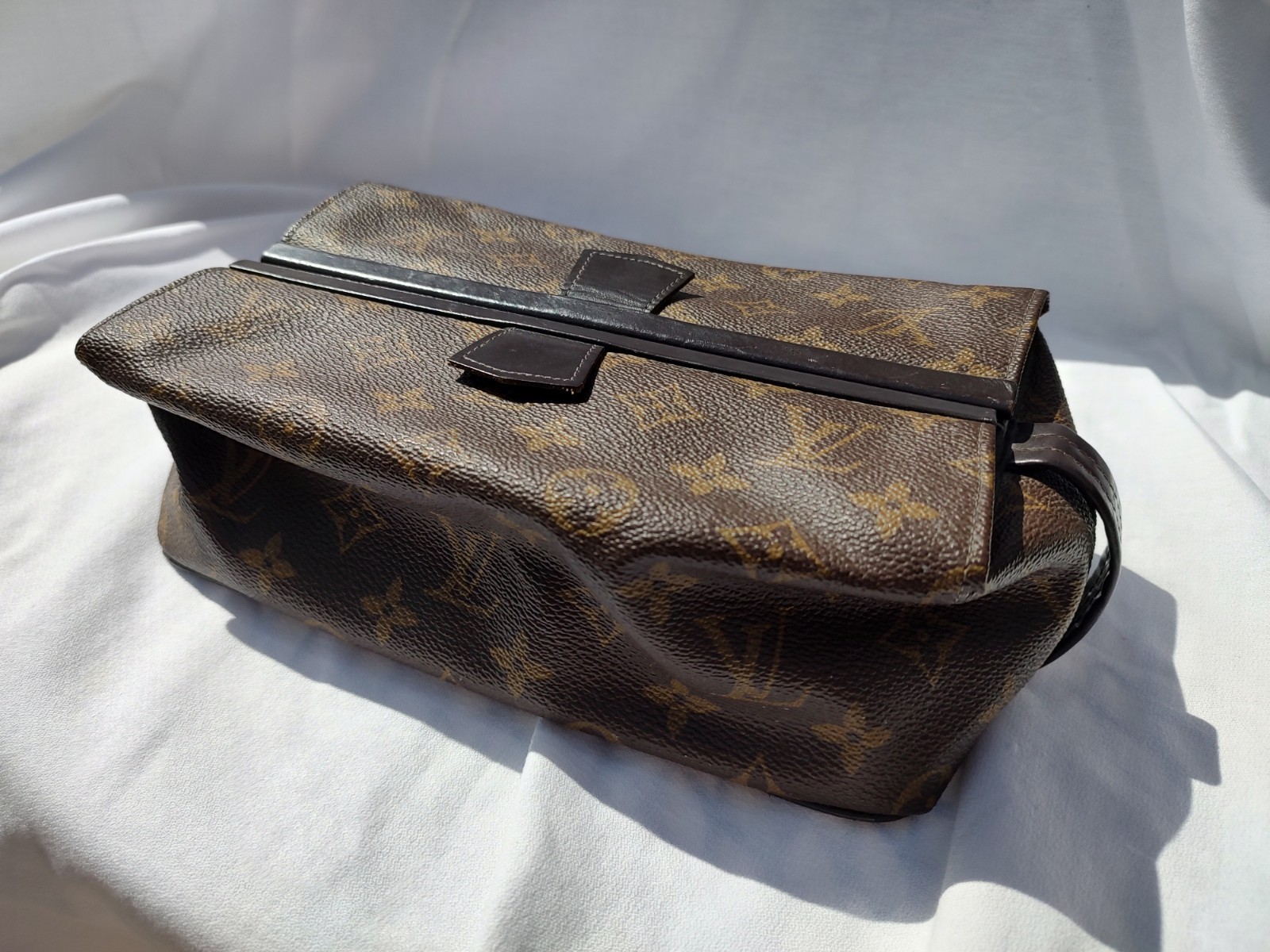 Vintage Louis Vuitton Dopp Travel Toiletry Clasp Kit Bag