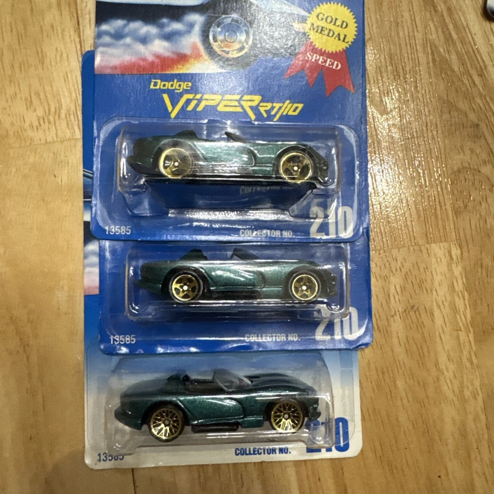 Hot Wheels Lot of 15 Luxury Cars 1992 - 2003 Mercedes - Viper - Corvette - #12H - Image 4 of 4